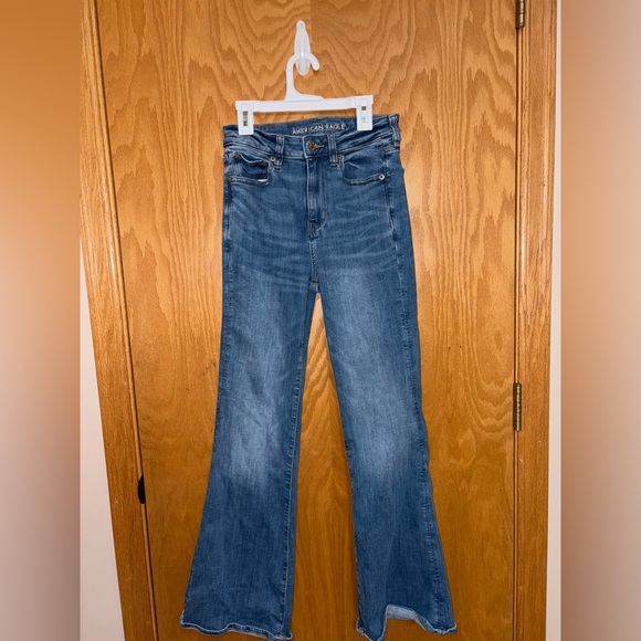 American Eagle Jeans Medium Wash Stretch Denim Casual Flare Fit Size 4 - Picture 2 of 11